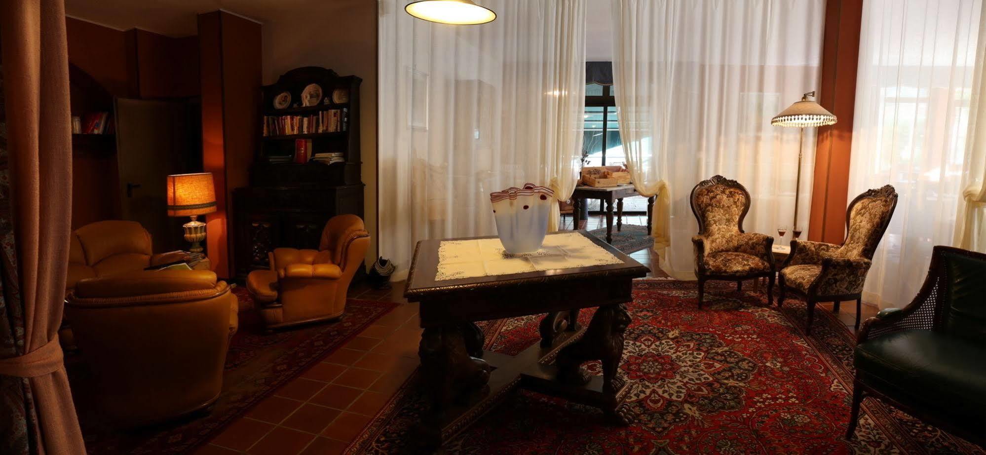 Villa San Carlo Cortemilia Exteriör bild